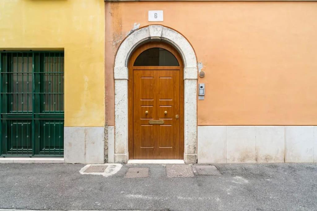 L'Atelier Del Centro: Tra Design, Storia E Fascino Apartment เบรเชีย ภายนอก รูปภาพ